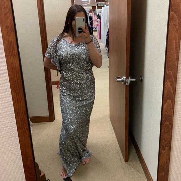 Adrianna Papell Dresses & Skirts - Sequence dress